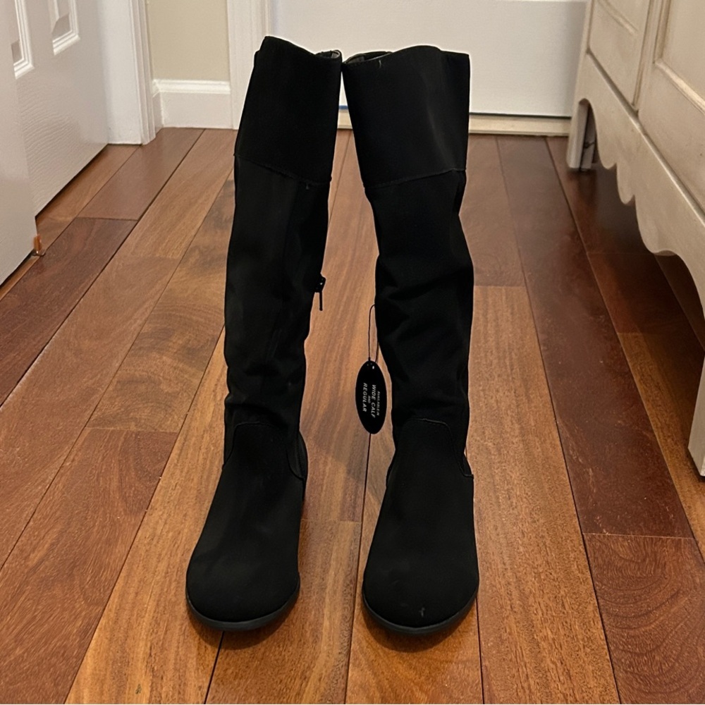 Black Women's Knee-High Boots